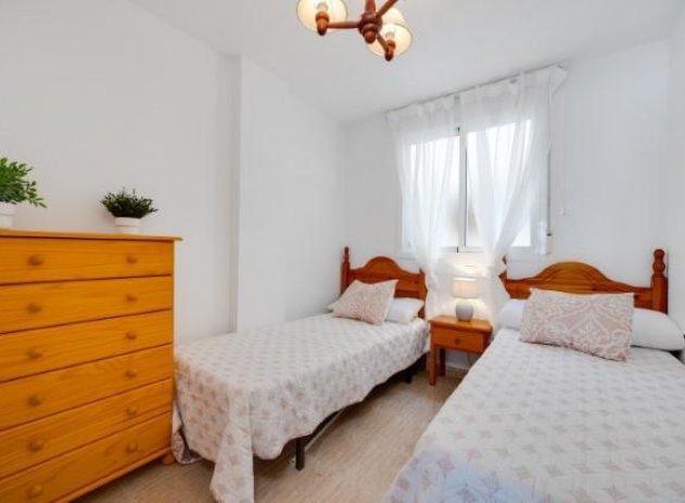 Resale - Apartment / flat - Torrevieja - Centro