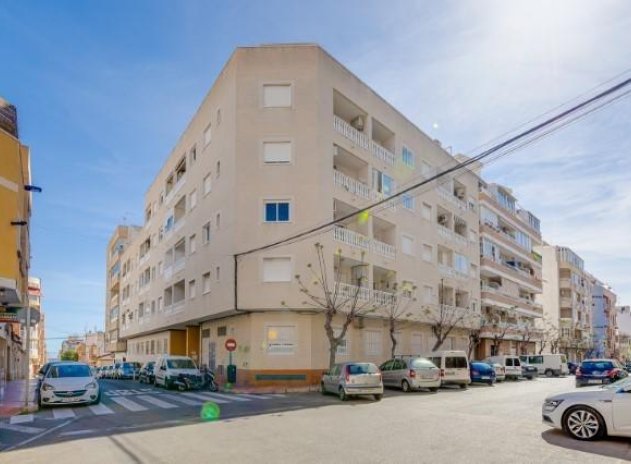 Resale - Apartment / flat - Torrevieja - Centro