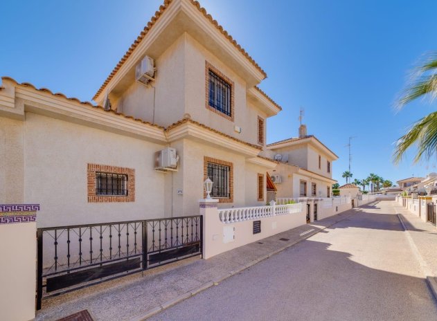 Herverkoop - Villa - Orihuela Costa - Los Dolses