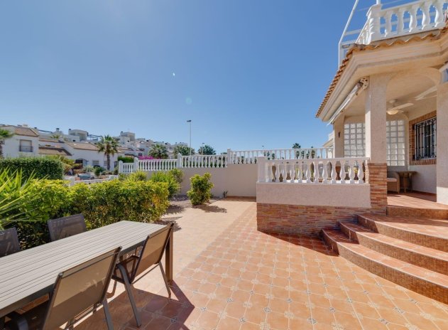 Resale - Villa - Orihuela Costa - Los Dolses