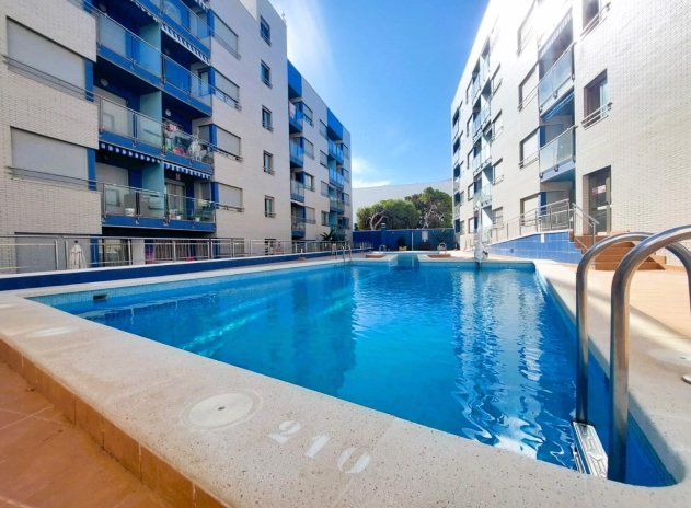 Resale - Apartment / flat - Torrevieja - Playa del Cura