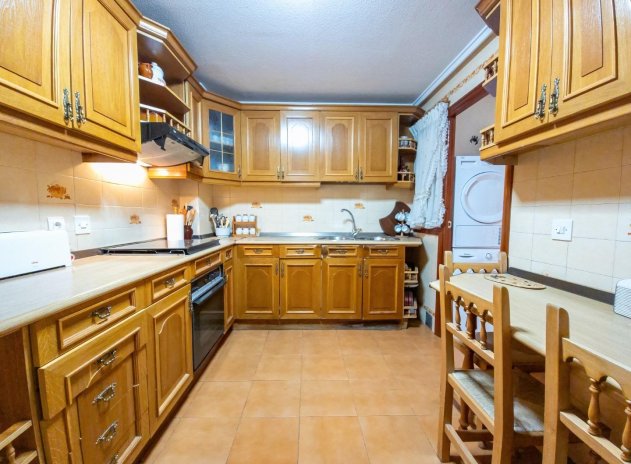 Resale - Apartment / flat - Torrevieja - Puerto