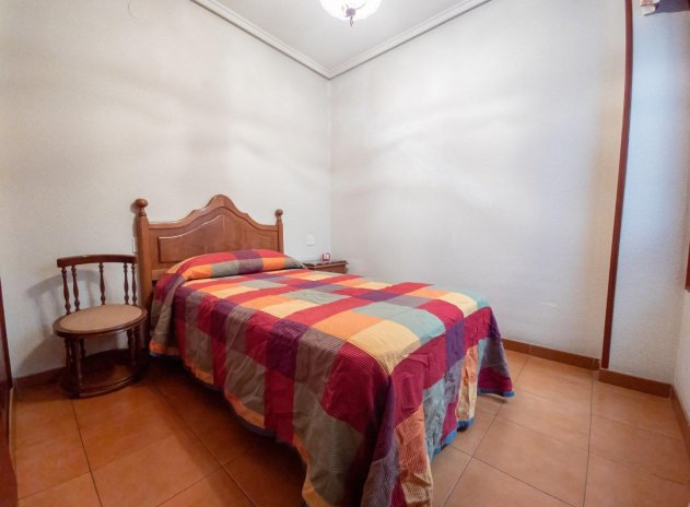 Resale - Apartment / flat - Torrevieja - Puerto