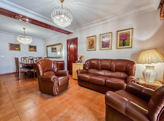 Resale - Apartment / flat - Torrevieja - Puerto