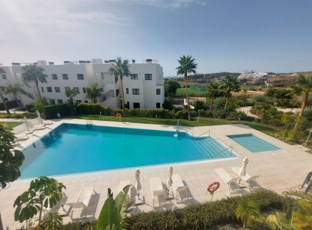 Resale - Apartment / flat - Estepona - Costa del Sol