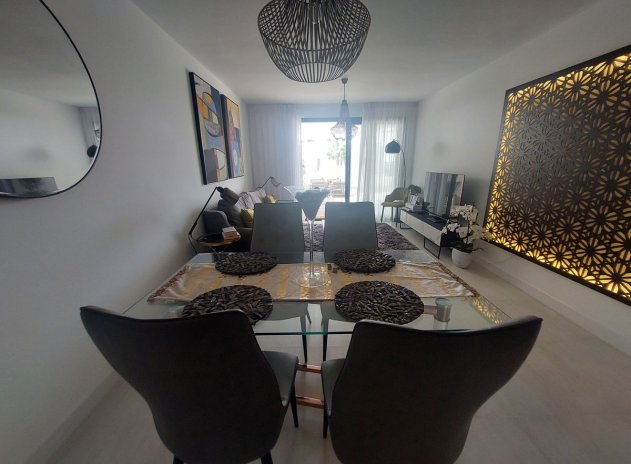 Resale - Apartment / flat - Estepona - Costa del Sol