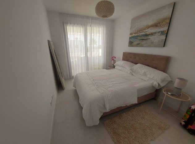 Resale - Apartment / flat - Estepona - Costa del Sol