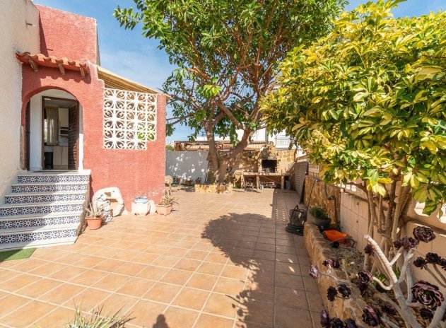 Resale - Villa - Orihuela Costa - Punta Prima