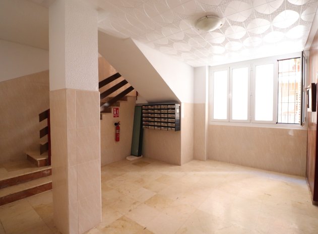 Resale - Apartment / flat - Torrevieja - Playa Del Cura