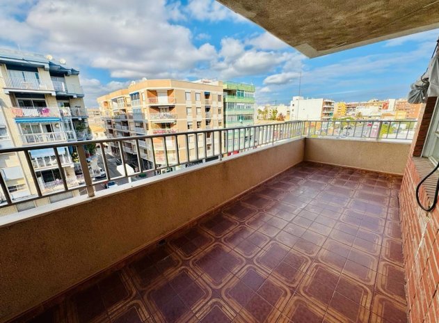 Reventa - Apartamento / piso - Torrevieja