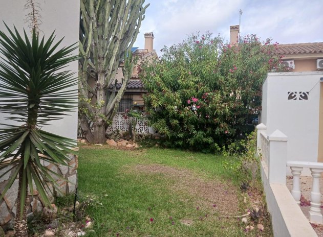 Resale - Villa - Orihuela Costa - Punta Prima