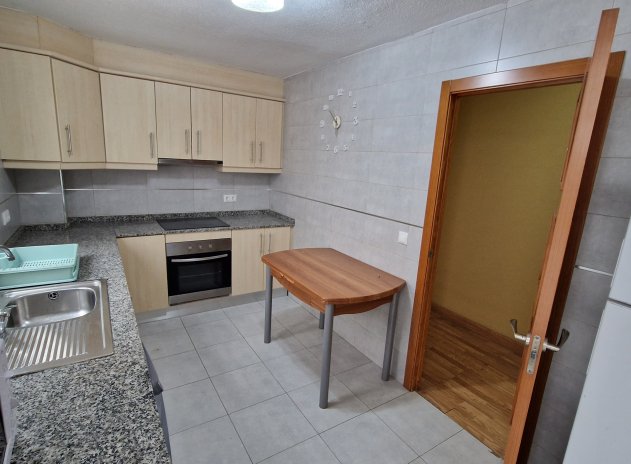 Resale - Apartment / flat - Torrevieja - Acequion