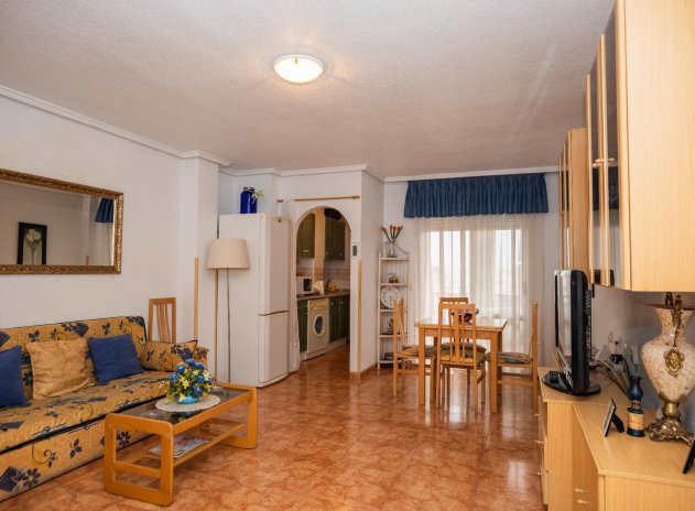 Resale - Apartment / flat - Torrevieja - Center