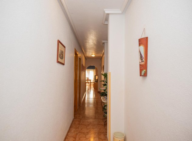 Resale - Apartment / flat - Torrevieja - Center