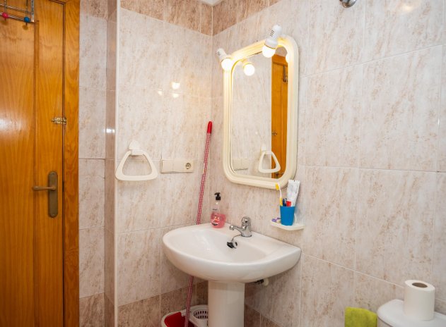 Resale - Apartment / flat - Torrevieja - Center