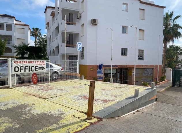 Resale - Commercial Unit - Orihuela Costa* - Villamartin*