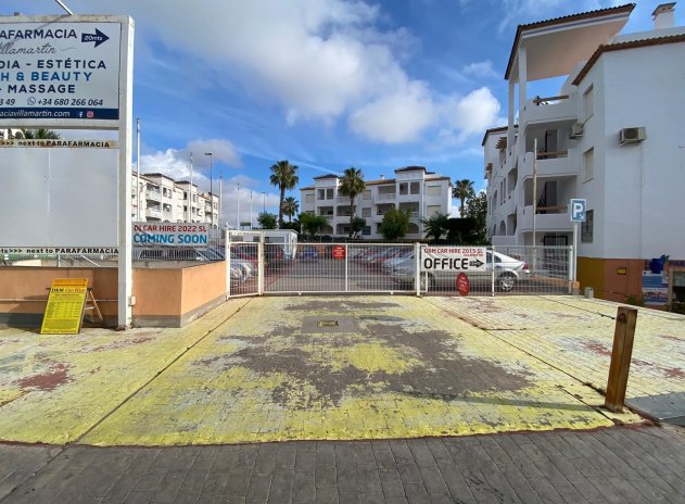 Wiederverkauf - Commercial Unit - Orihuela Costa* - Villamartin*