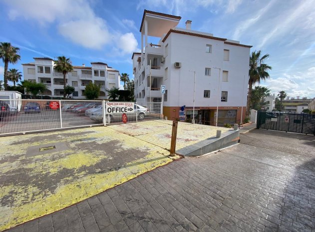 Herverkoop - Commercial Unit - Orihuela Costa* - Villamartin*