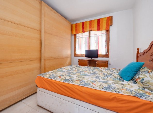 Resale - Bungalow - Torrevieja - Playa de los Naufragos