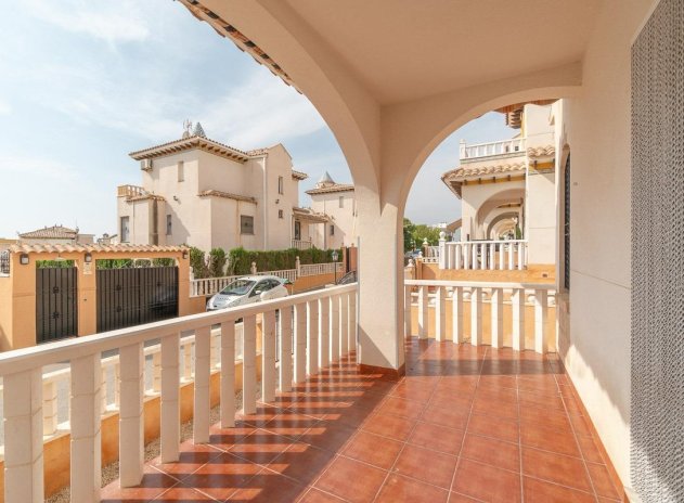 Resale - Villa - Orihuela Costa - Los Dolses