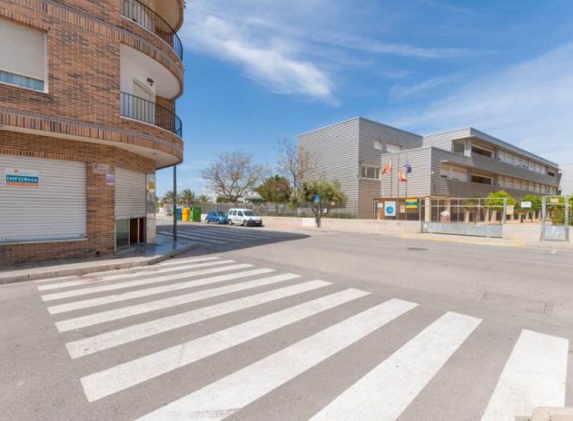 Revente - Commercial Unit - Almoradi - Estación bus