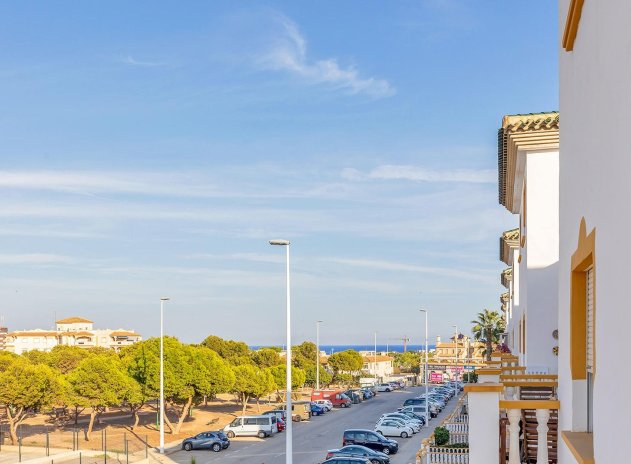 Resale - Apartment / flat - Orihuela Costa - La Zenia