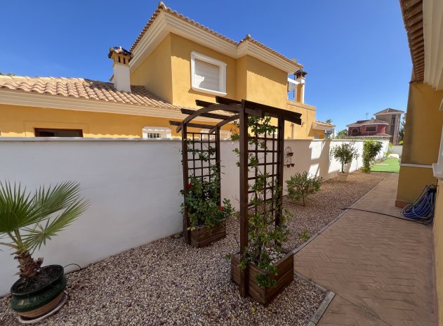 Wiederverkauf - Villa - Orihuela Costa - La Zenia