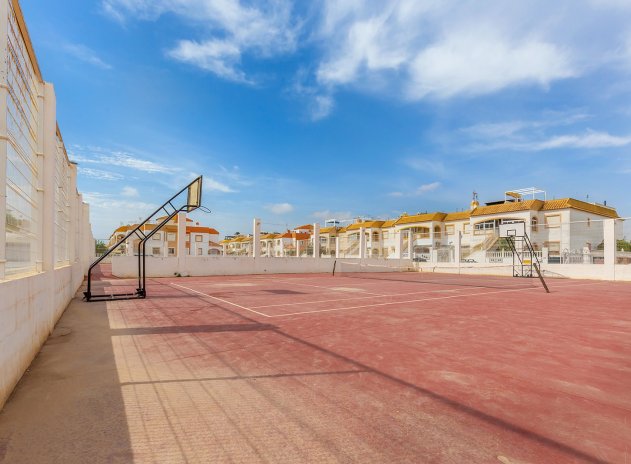 Herverkoop - Bungalow - Torrevieja - La Siesta - El Salado -  Torreta