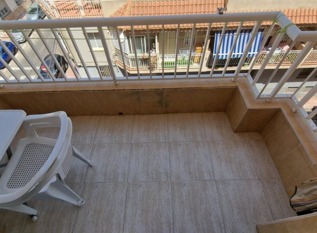 Resale - Apartment / flat - Torrevieja - Estacion de autobuses