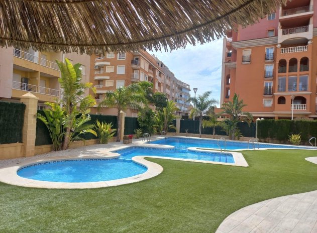 Resale - Apartment / flat - Torrevieja - Habaneras