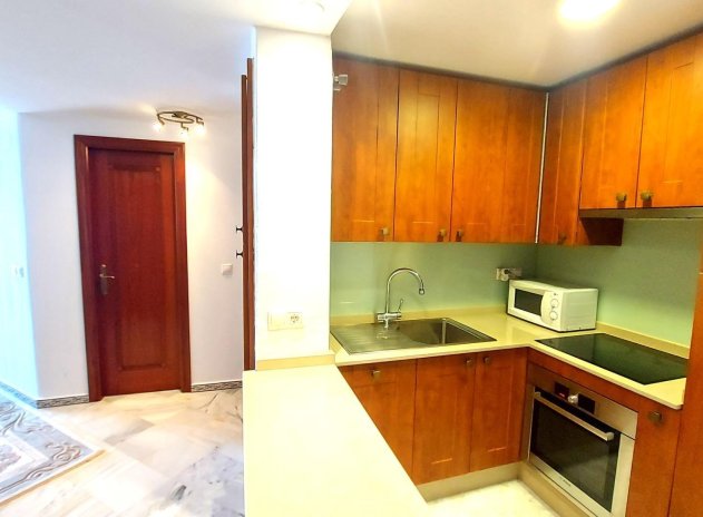 Resale - Apartment / flat - Torrevieja - Habaneras