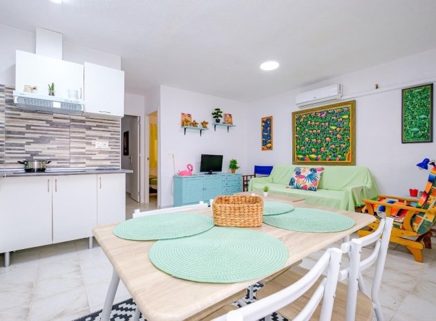 Resale - Bungalow - Torrevieja - Playa de los Naufragos