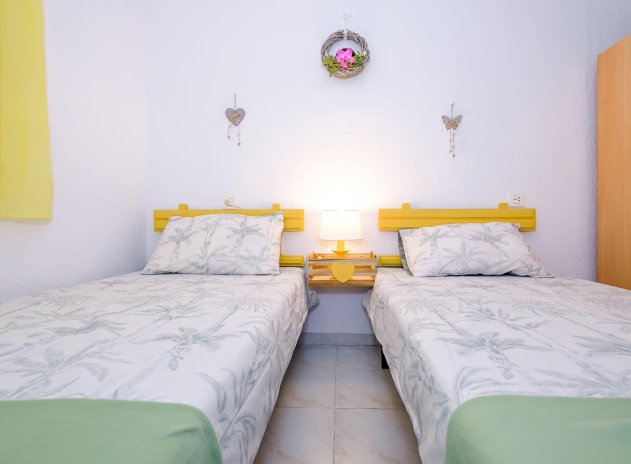 Resale - Bungalow - Torrevieja - Playa de los Naufragos