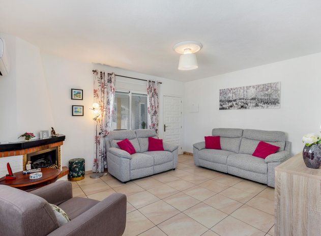 Resale - Villa - Torrevieja - La siesta