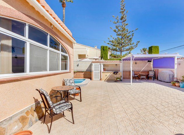 Resale - Villa - Torrevieja - La siesta