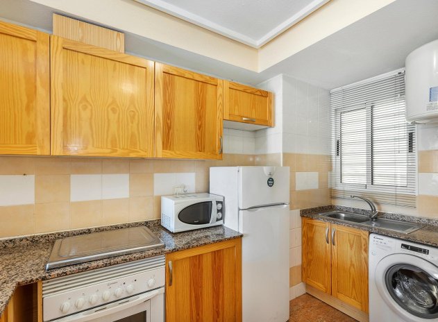 Resale - Apartment / flat - Torrevieja - Centro