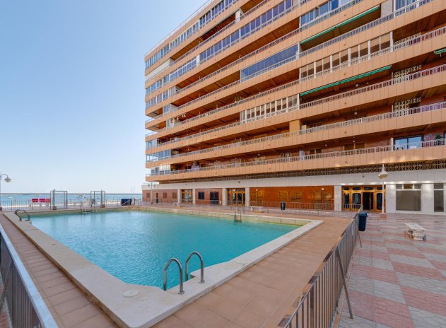 Herverkoop - Appartement / flat - Torrevieja - El Acequión