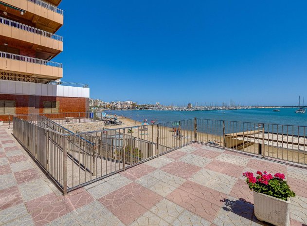 Resale - Apartment / flat - Torrevieja - El Acequión