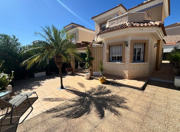 Resale - Villa - Guardamar del Segura - El Raso