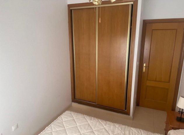 Resale - Apartment / flat - Torrevieja - Habaneras