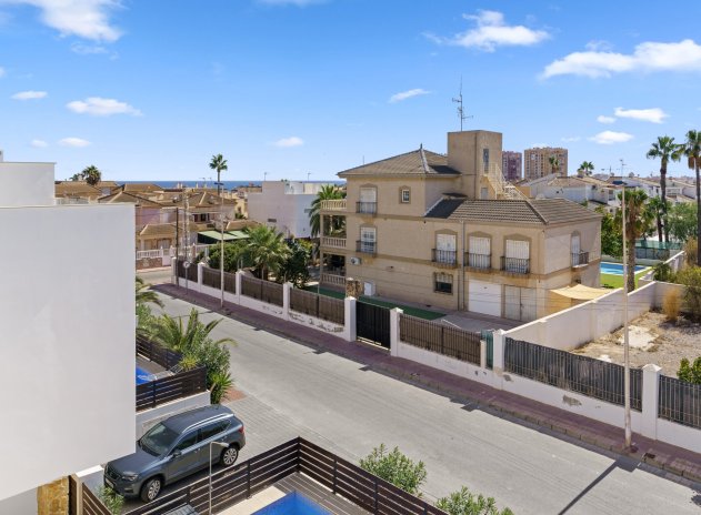 Herverkoop - Villa / Semi-detached - Torrevieja - Aguas Nuevas