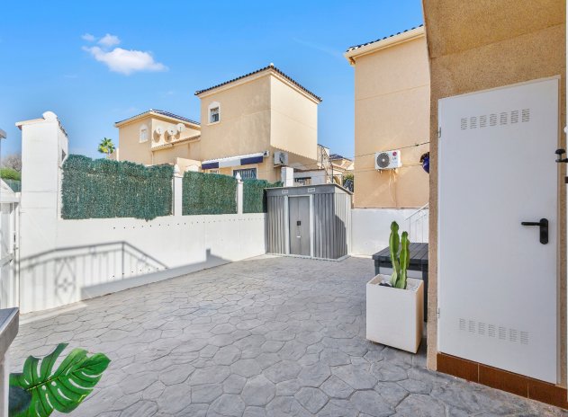 Herverkoop - Villa - Torrevieja - Los Altos