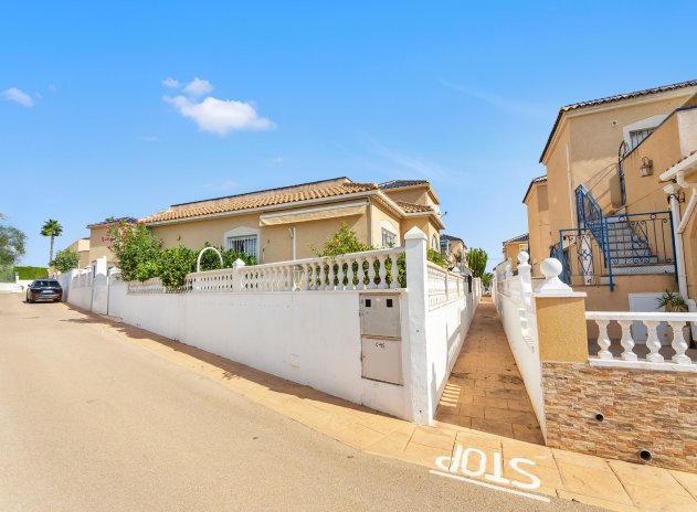 Herverkoop - Villa - Torrevieja - Los Altos