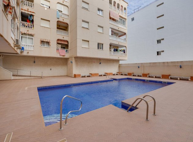 Herverkoop - Appartement / flat - Torrevieja - Playa de los Naufragos