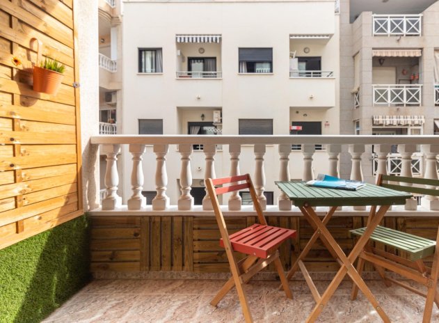 Resale - Apartment / flat - Torrevieja - Playa del cura