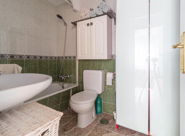 Resale - Apartment / flat - Torrevieja - Playa del cura