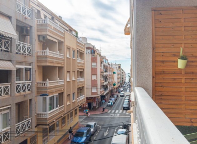 Resale - Apartment / flat - Torrevieja - Playa del cura