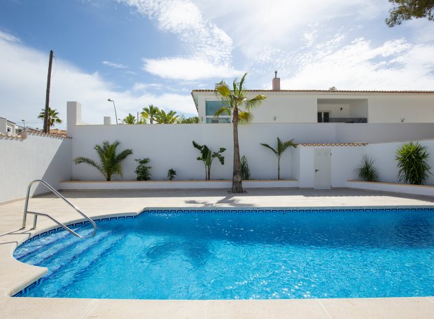 Herverkoop - Villa - Torrevieja - Los Balcones