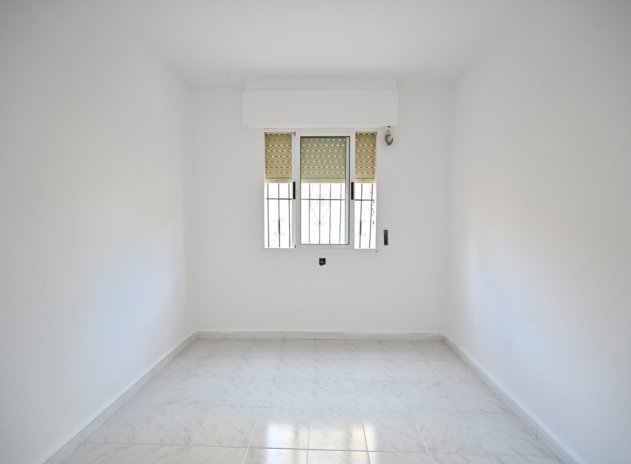 Resale - Bungalow - Torrevieja - Jardín del Mar