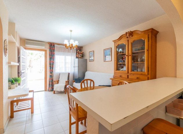 Resale - Terraced house - Torrevieja - Los altos